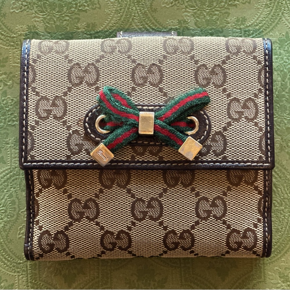 Gucci  Monogram Princy Sherry Line Compact  Wallet with Bow